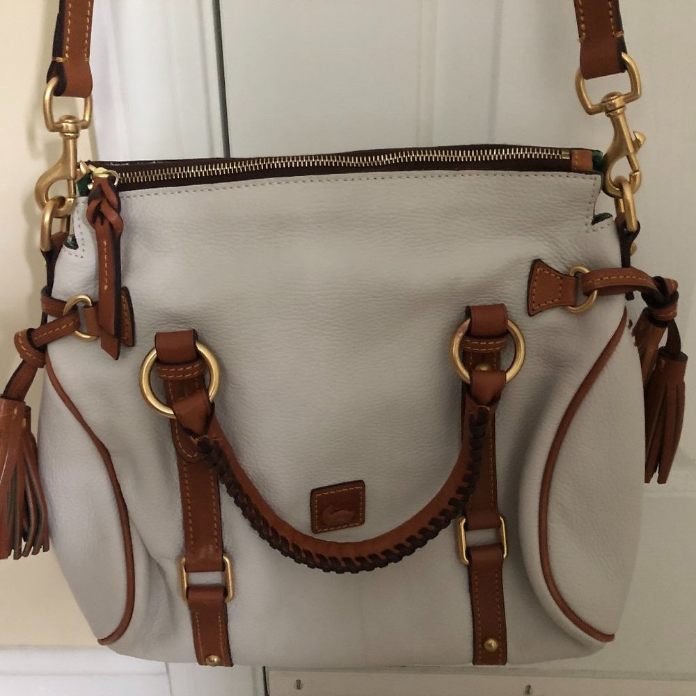 Dooney & Bourke Bag